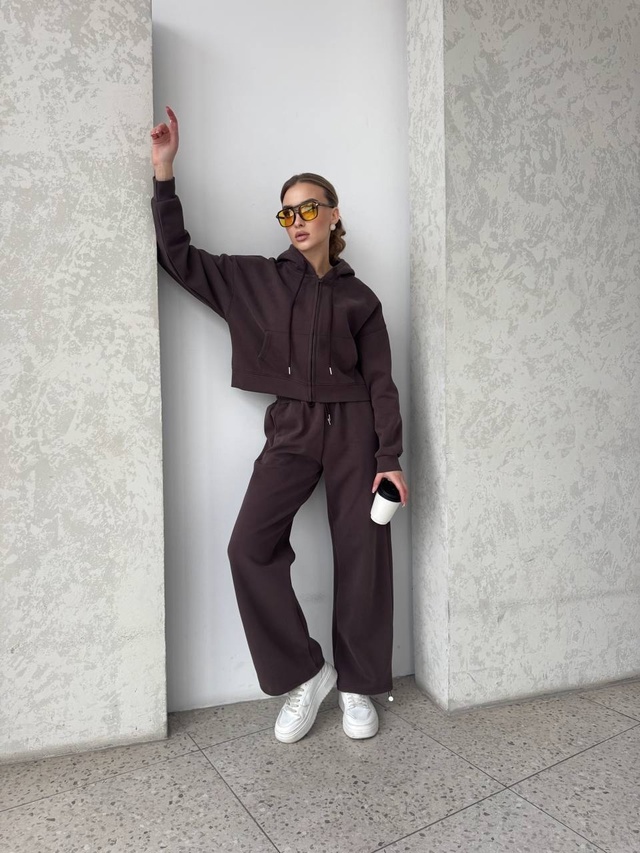 Спортивный костюм 22993829