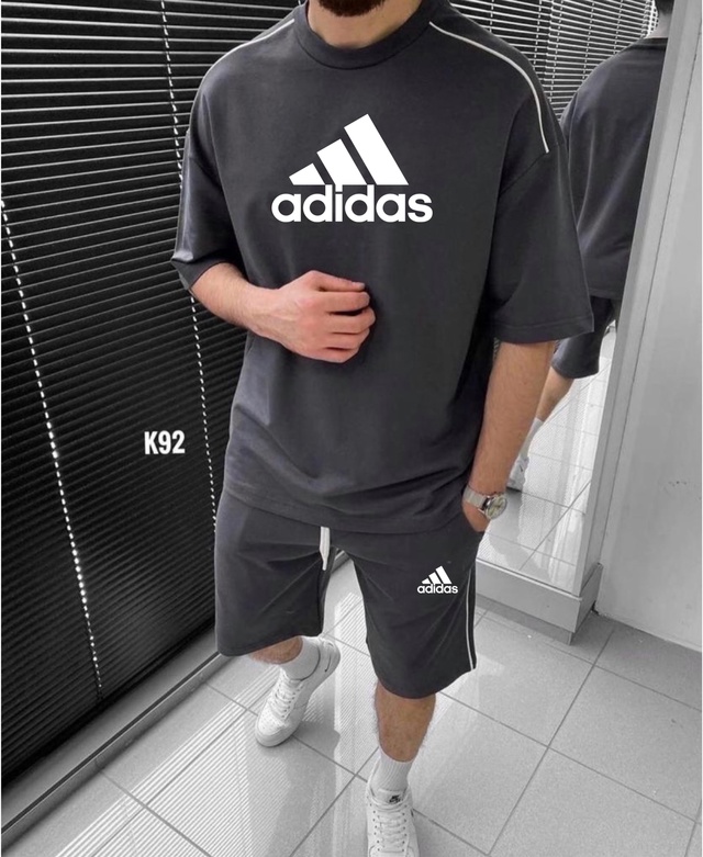 Спортивный костюм 22993687