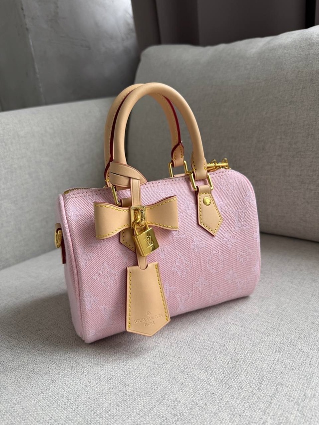 Джинсы 22996308