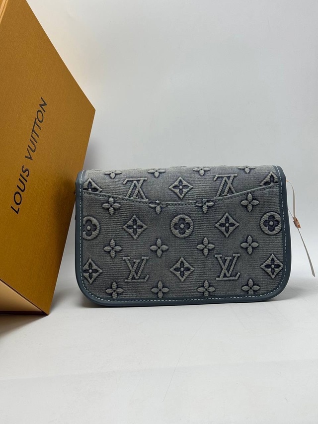 Джинсы 22995638