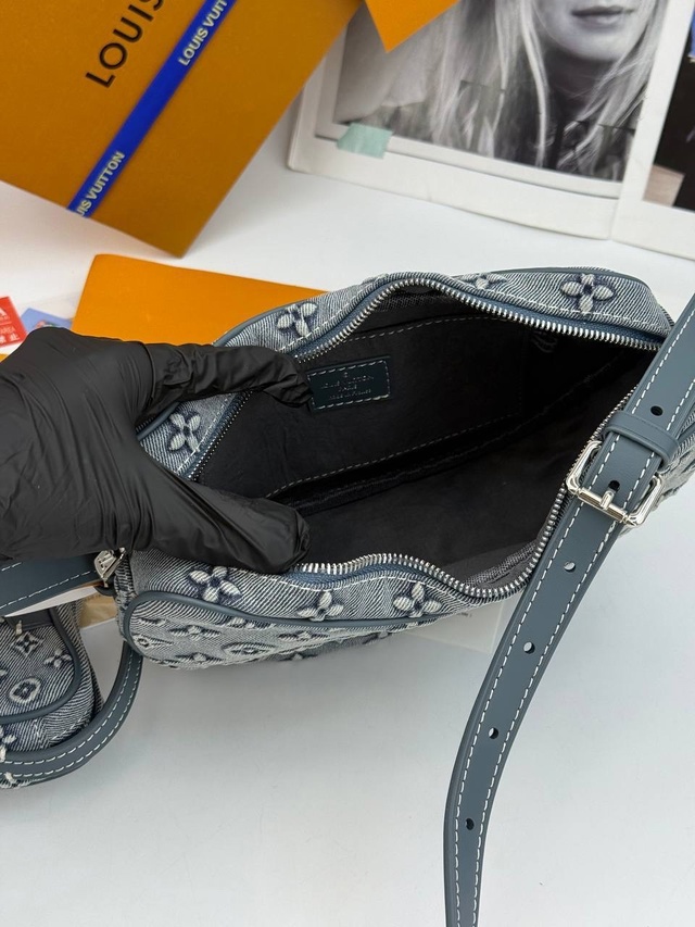 Джинсы 22995640