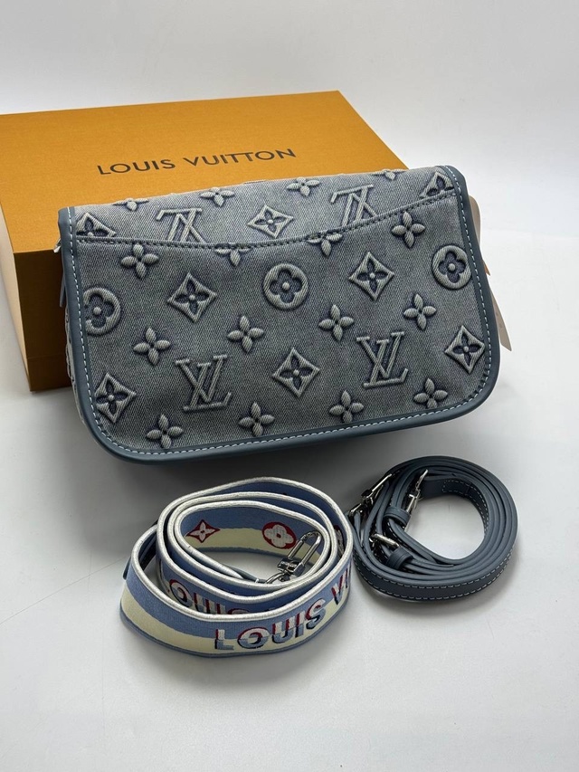 Джинсы 22995638