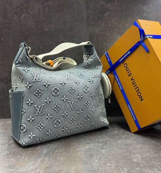 Джинсы 22997092