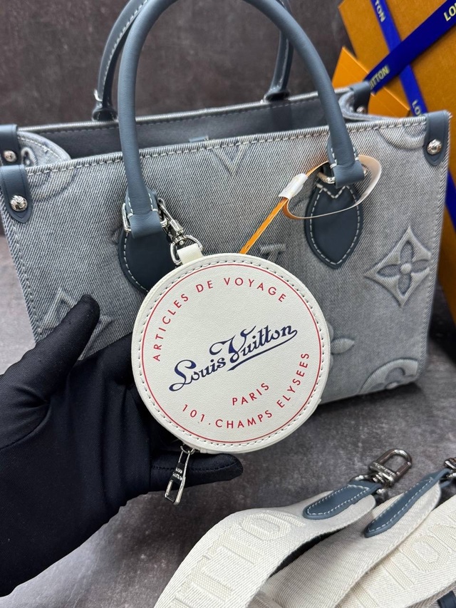 Джинсы 22997087