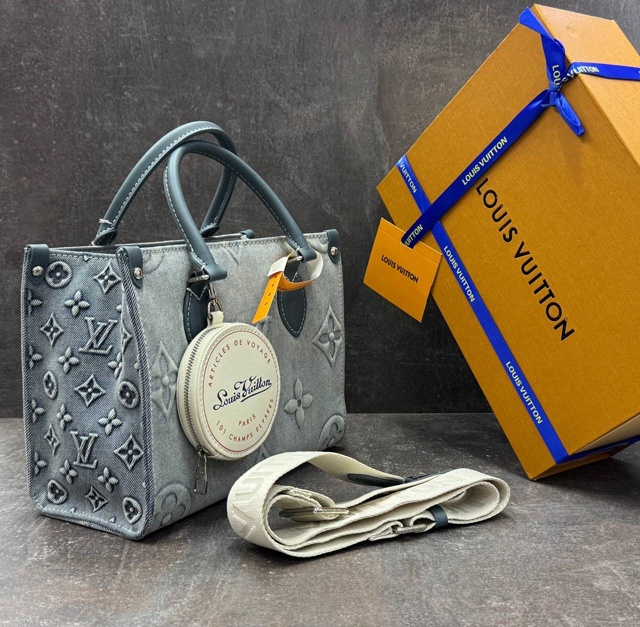 Джинсы 22997087