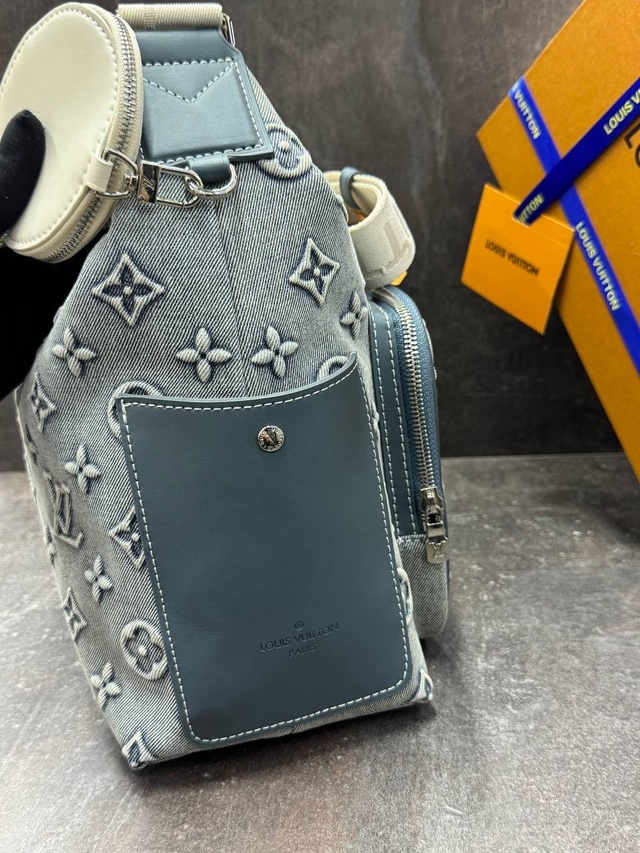 Джинсы 22997092