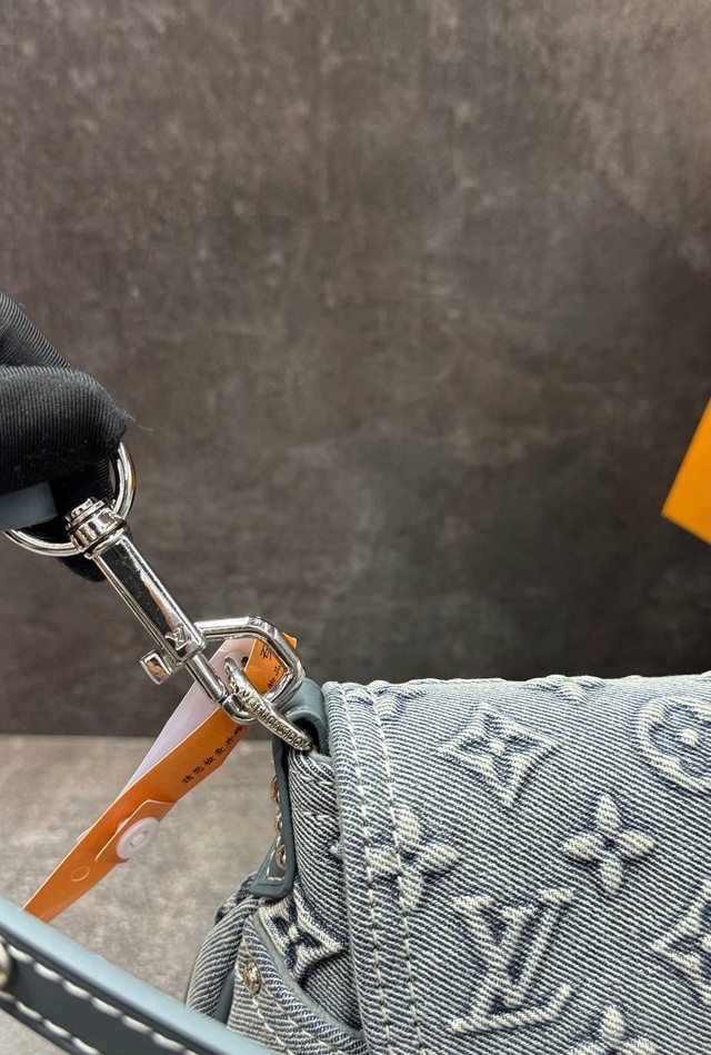 Джинсы 22997094