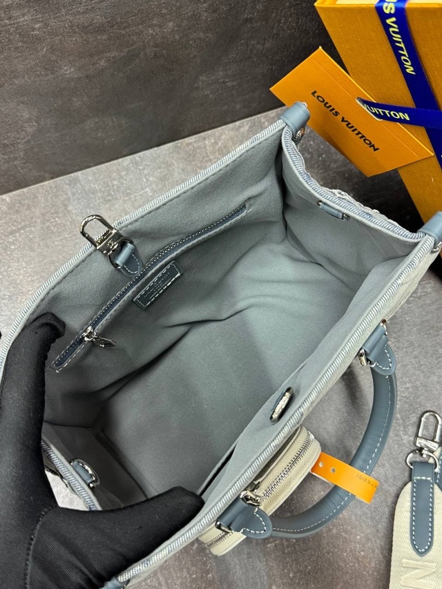 Джинсы 22997087