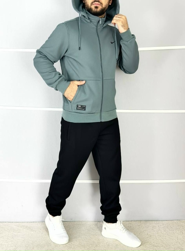 Спортивный костюм 23025502