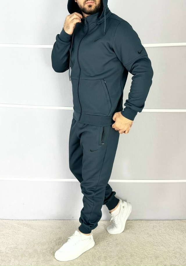 Спортивный костюм 23025502