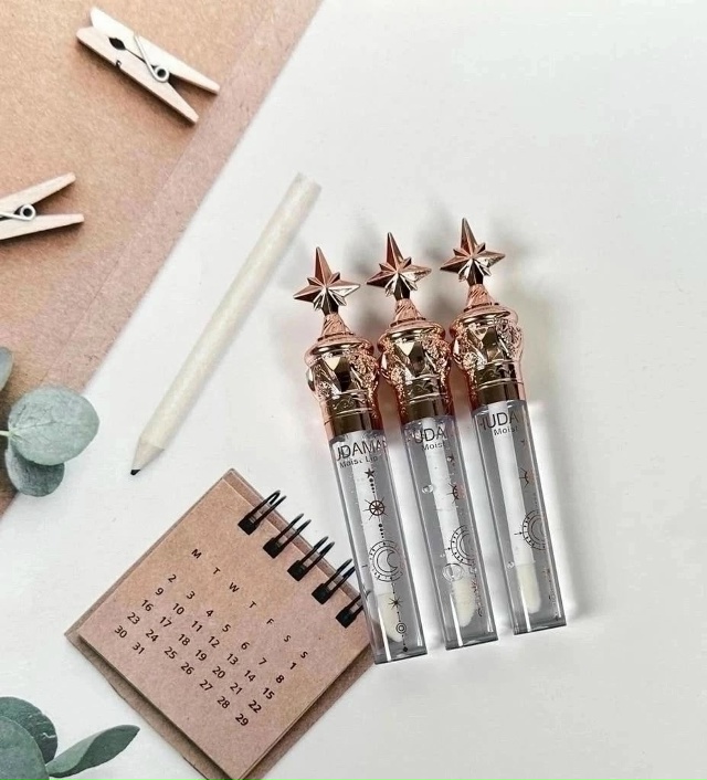 Блеск для губ 23030095