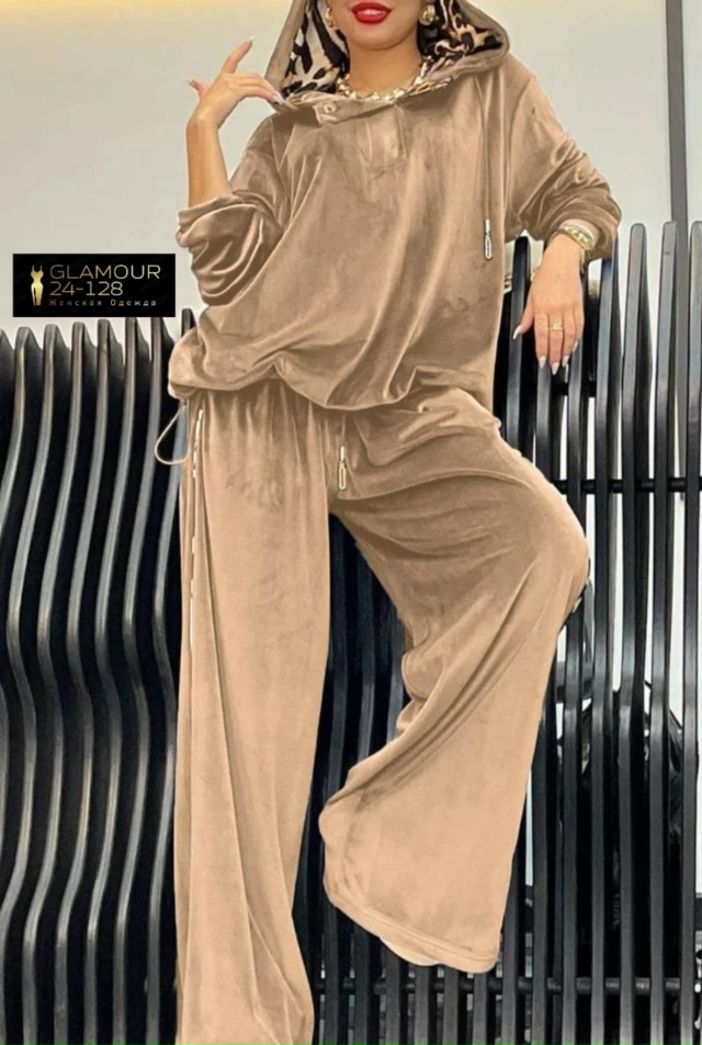 Спортивный костюм 23043323