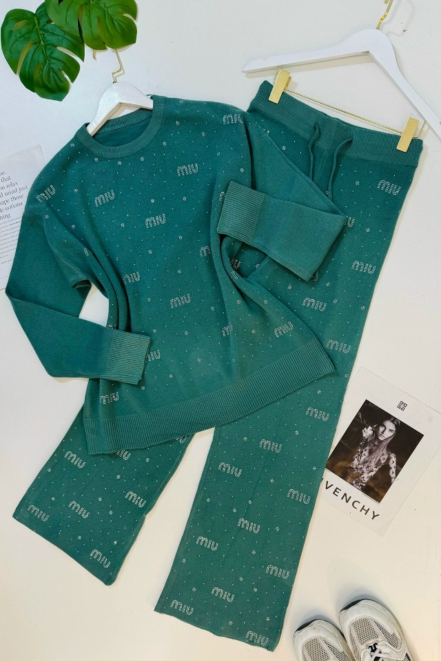 Костюм 23065176