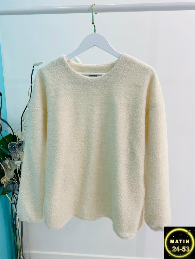 Свитер 23080397