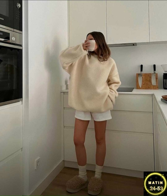 Свитер 23080397