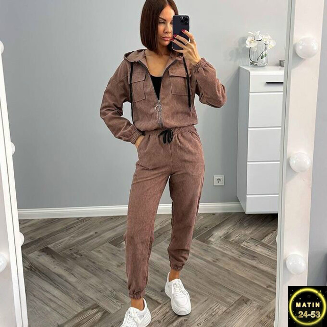 Спортивный костюм 23082885