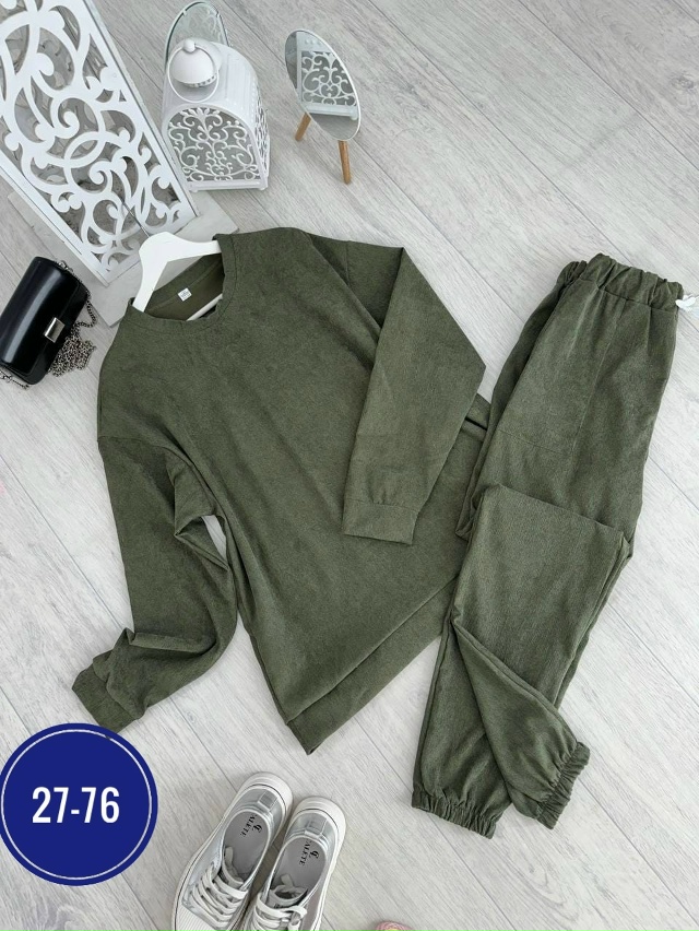 Спортивный костюм 23083383