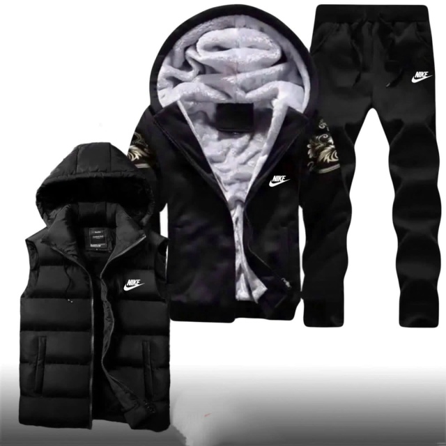 Спортивный костюм 23085374