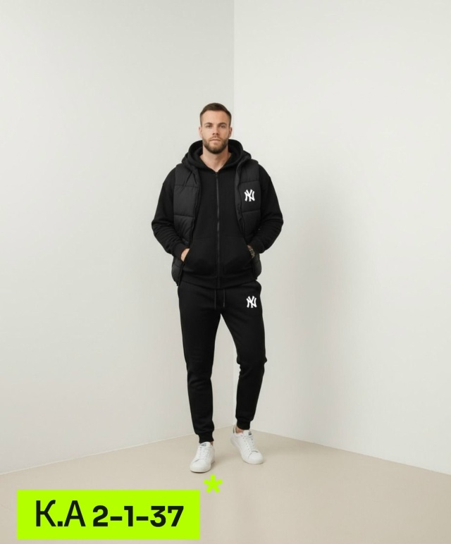 Спортивный костюм 23085466