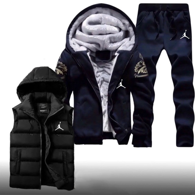 Спортивный костюм 23085374