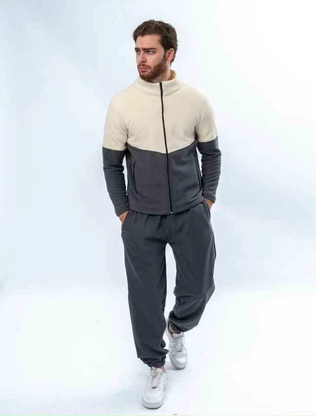 Спортивный костюм 23087143