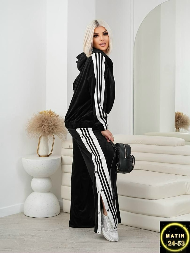 Спортивный костюм 23087097