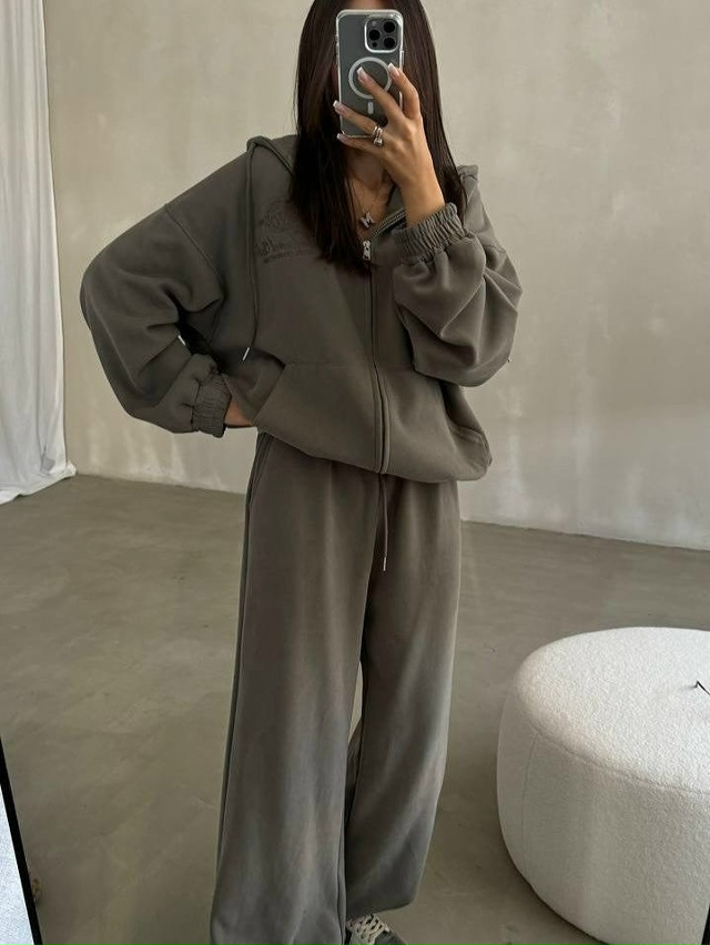 Спортивный костюм 23089345