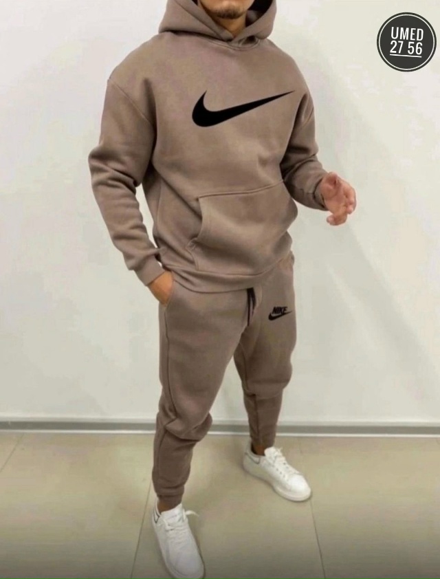 Спортивный костюм 23095477