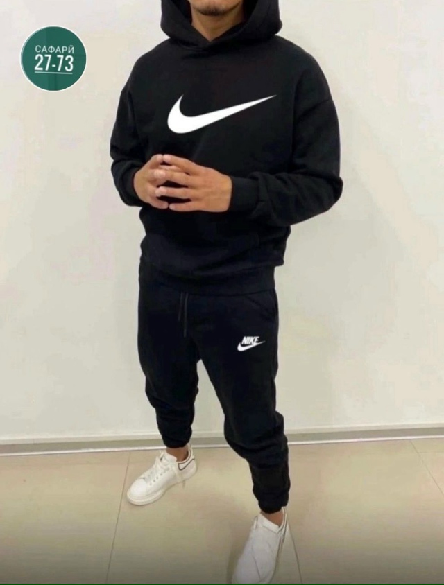 Спортивный костюм 23095548