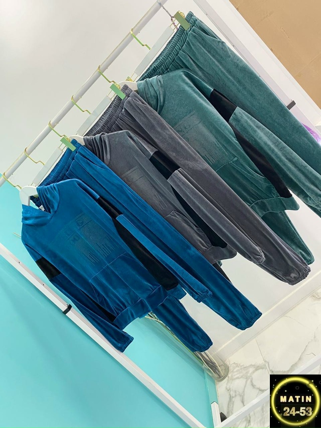 Спортивный костюм 23098634