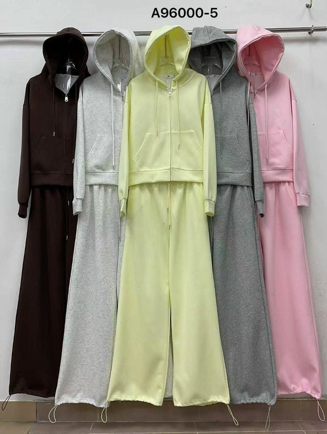 Спортивный костюм 23101192