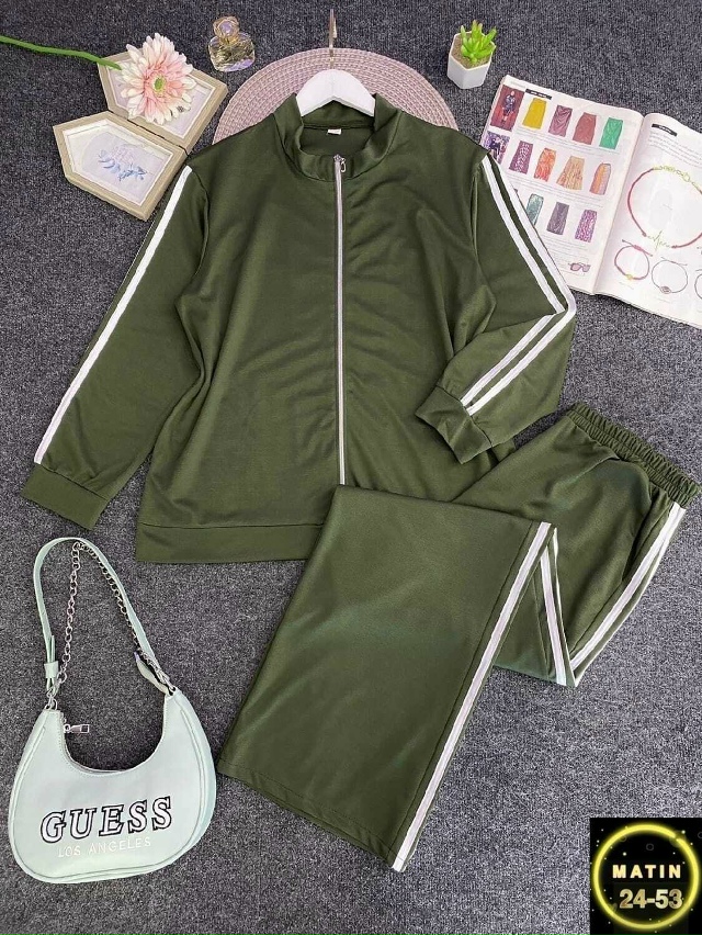 Спортивный костюм 23102933