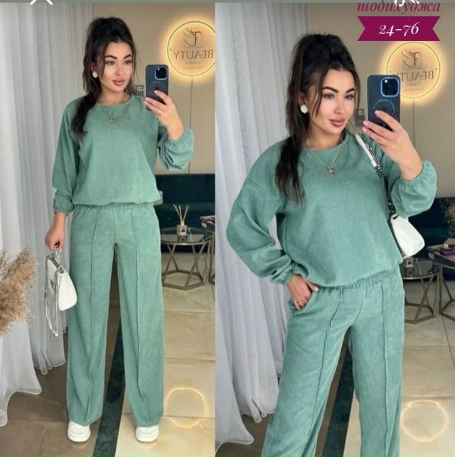 Спортивный костюм 23105353