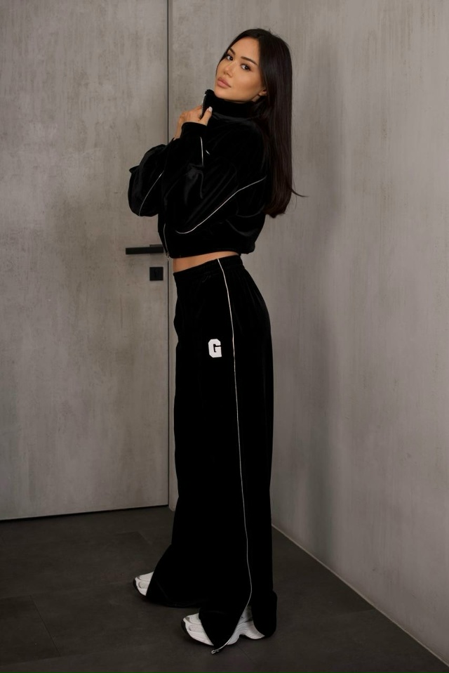 Спортивный костюм 23106594