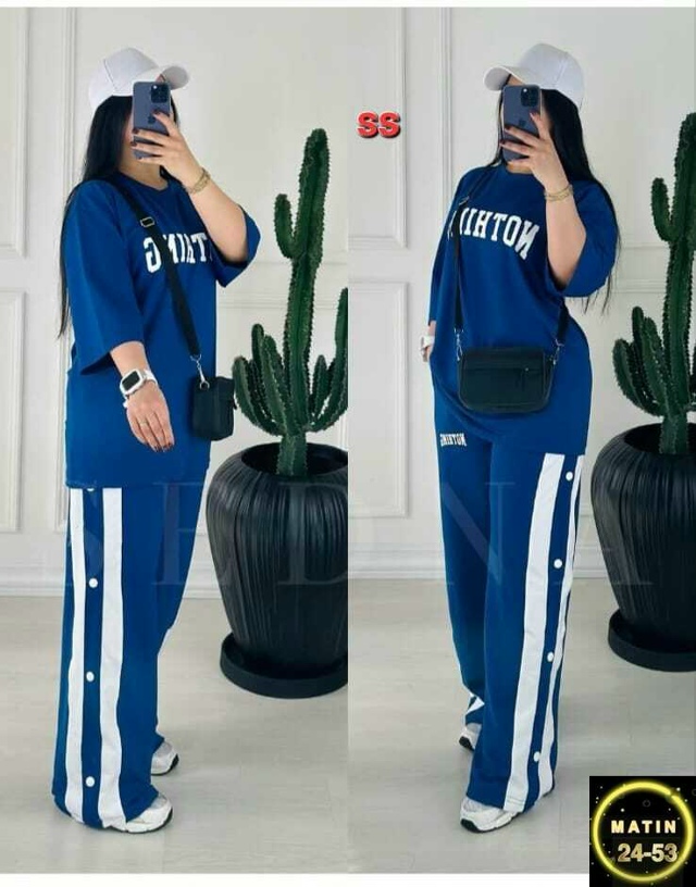 Спортивный костюм 23107575