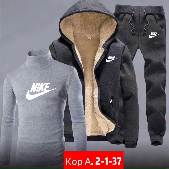 Спортивный костюм 23108364