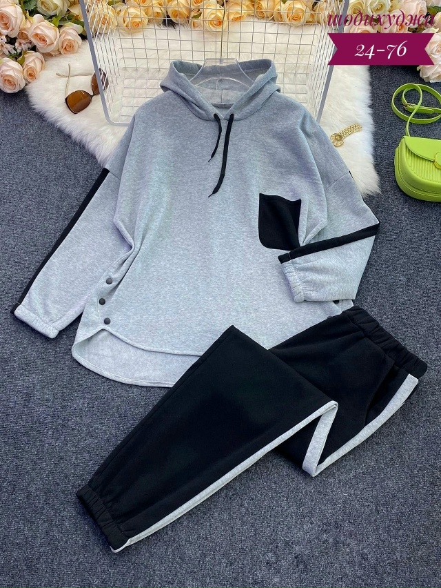 Спортивный костюм 23109576