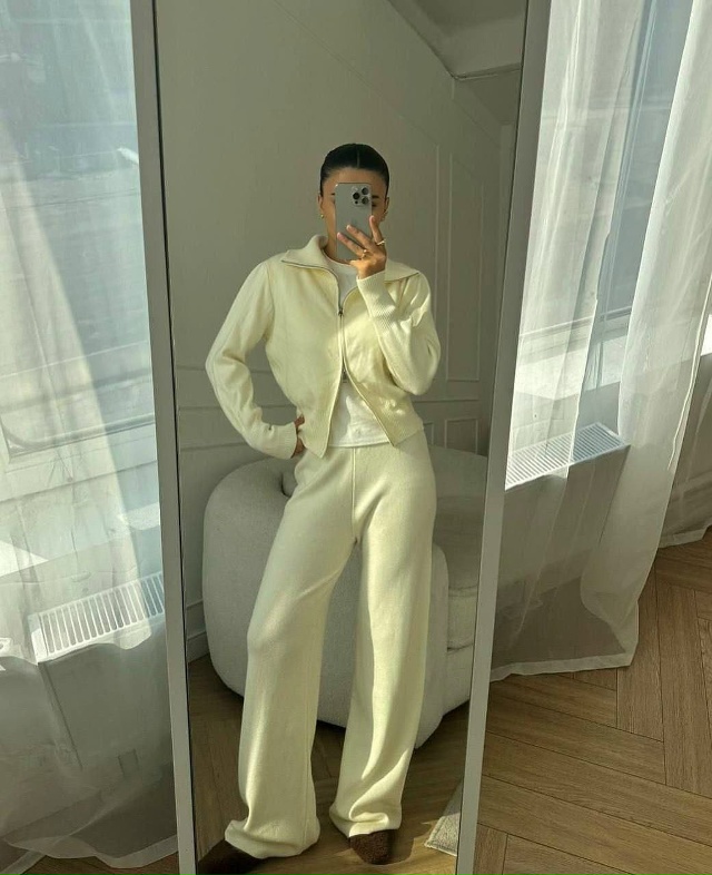 Спортивный костюм 23109119