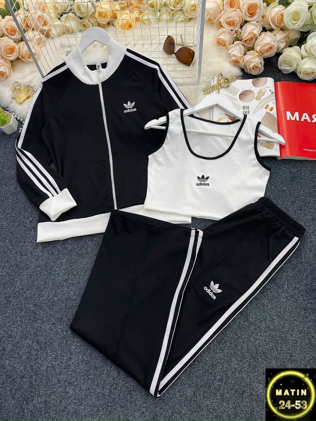 Спортивный костюм 23110287