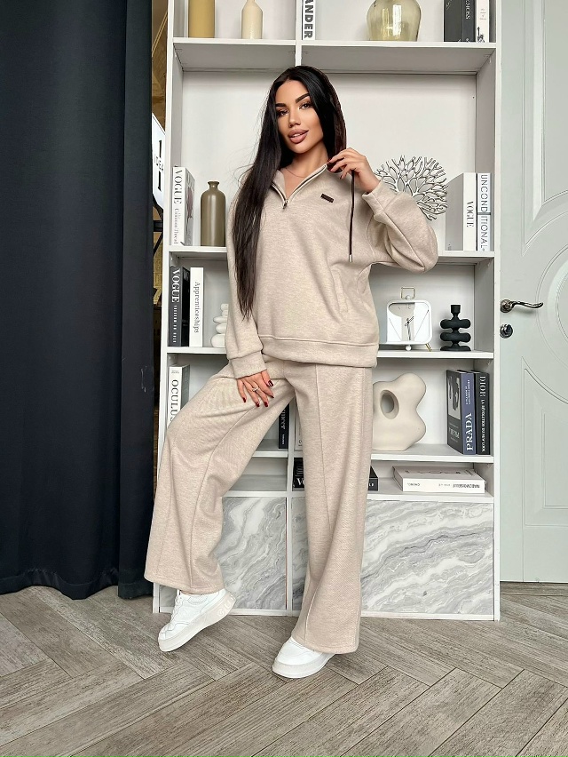 Спортивный костюм 23110615