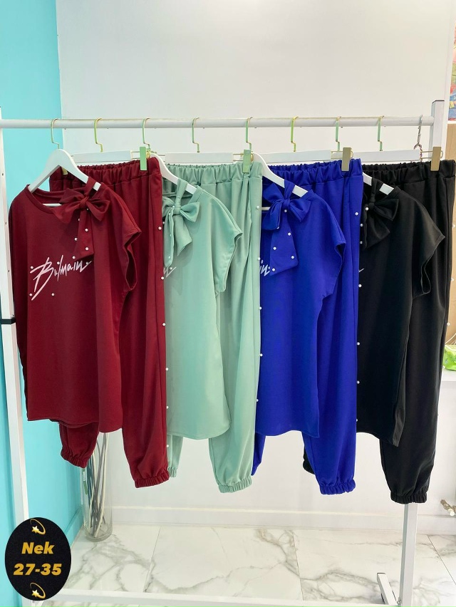 Спортивный костюм 23113495