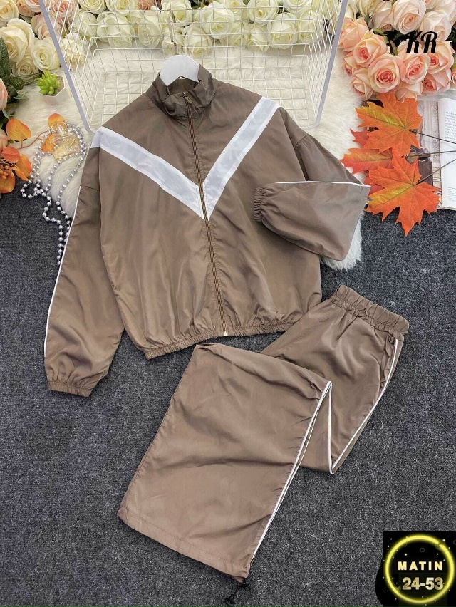 Спортивный костюм 23114866