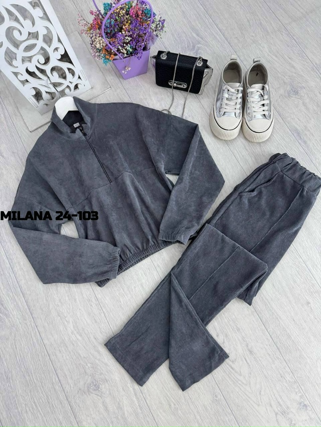 Спортивный костюм 23115991