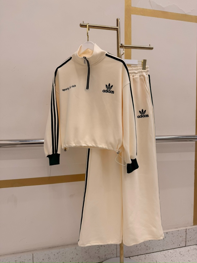 Спортивный костюм 23118563