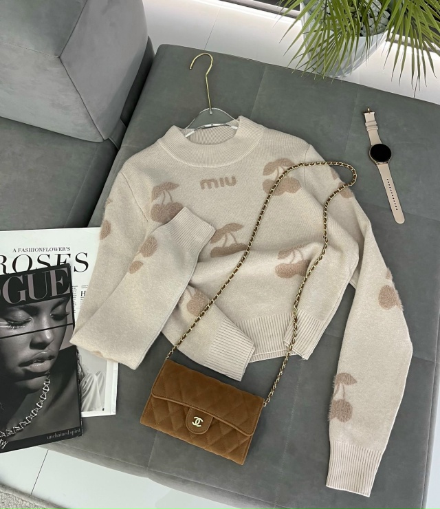 Свитер 23119339