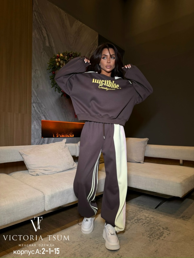 Спортивный костюм 23122369