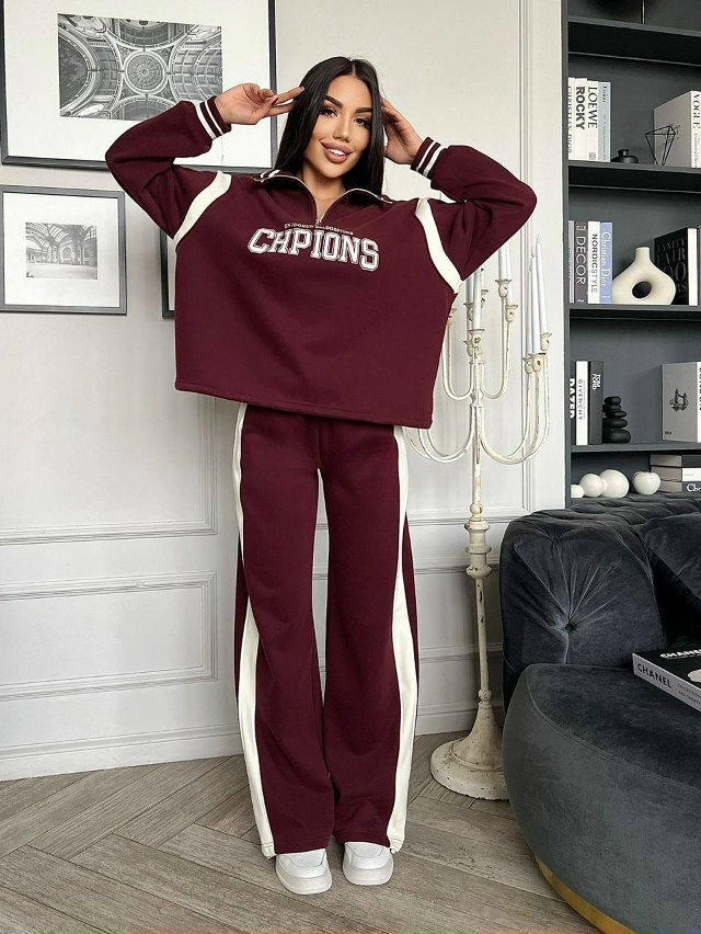 Спортивный костюм 23122696