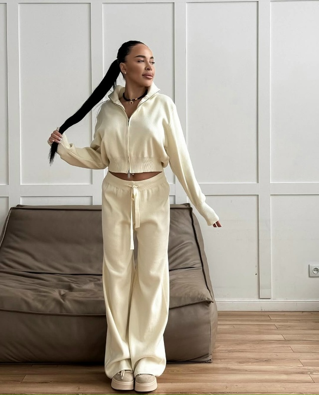 Спортивный костюм 23123260