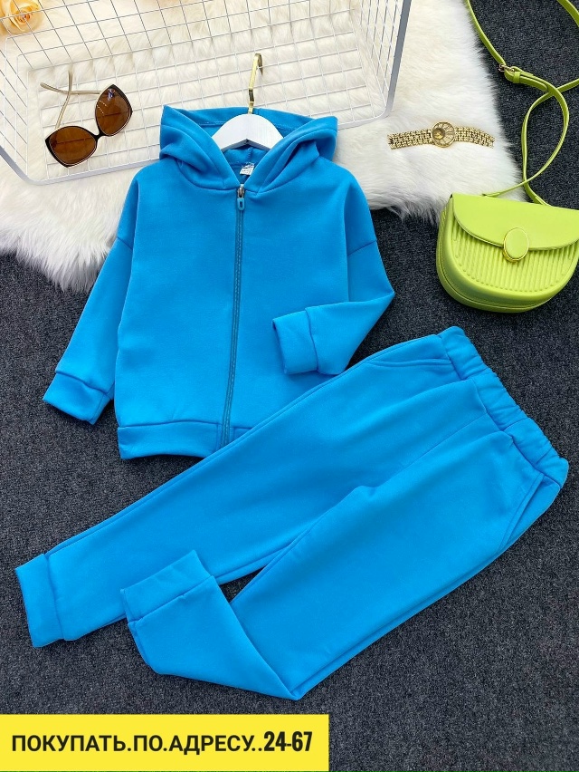 Спортивный костюм 23127244