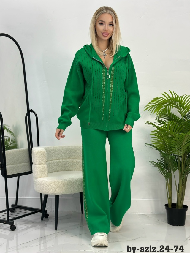 Спортивный костюм 23130482